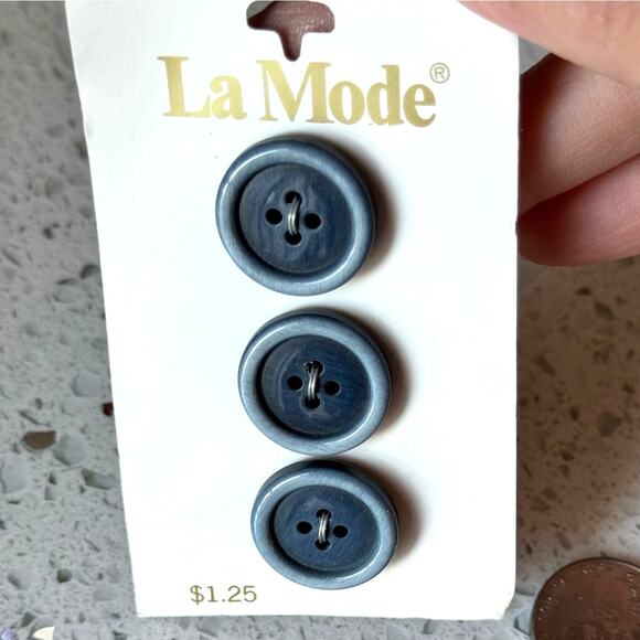 3 NEW on Card Vintage 1980s Navy Blue 4 Hole Flat Round Buttons 3/4" Italy Made - Picture 1 of 5